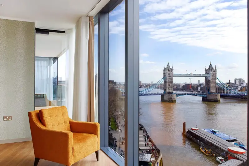 Riverside Elegance in London Bridge